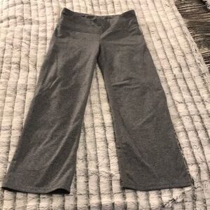 NWOT——Athleta Capri workout pants